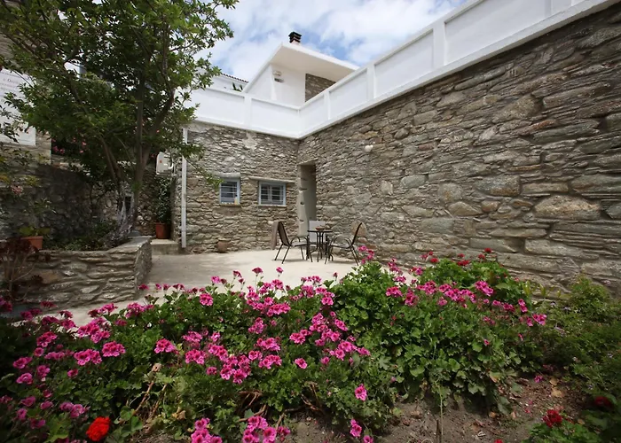 Casa de Férias Karastamati΄s Tower House Ándros