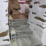 Karastamati΄s Tower House Semesterbostad