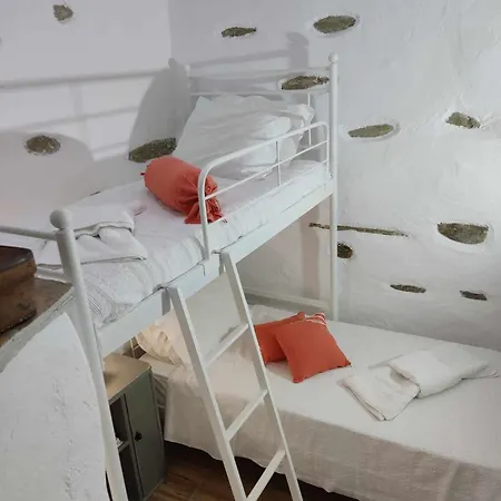 Karastamati΄s Tower House Apikia (Andros)