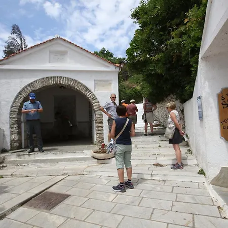 Karastamati΄s Tower House 度假居 *