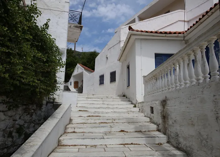 度假居 Karastamati΄s Tower House